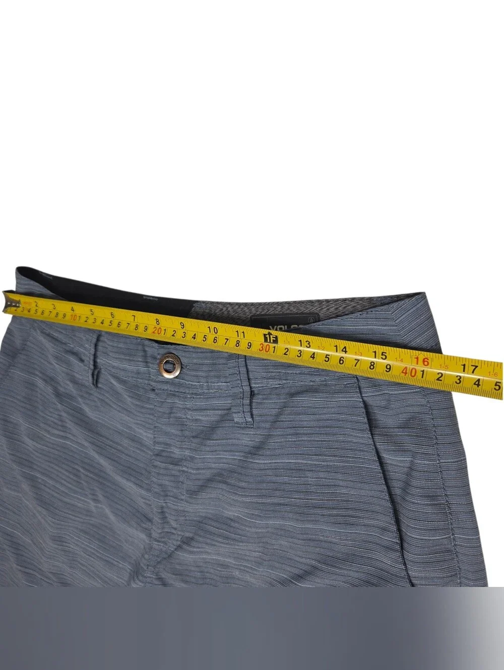Volcom Men’s Slate Blue Striped Flat Front Shorts. Waist 31